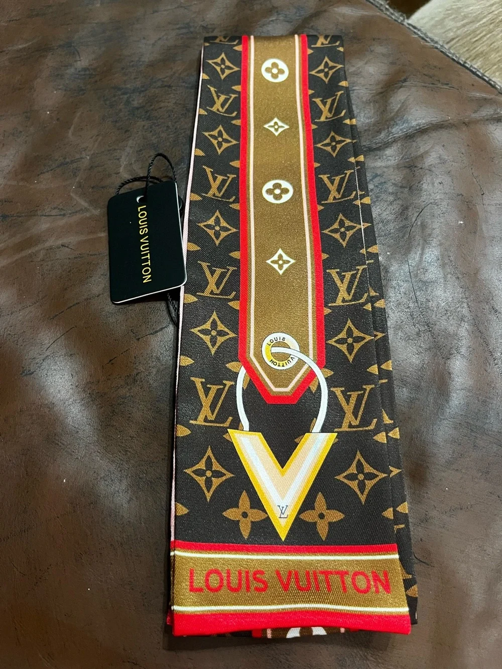 🟫 Louis. Vuitton. Brown Monogram Mininmalle Bandeau Silk Scarf